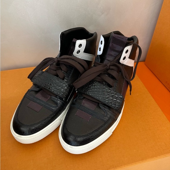 VERSACE Stylish Black High-Top Men\'s Sneakers NEW main image 4